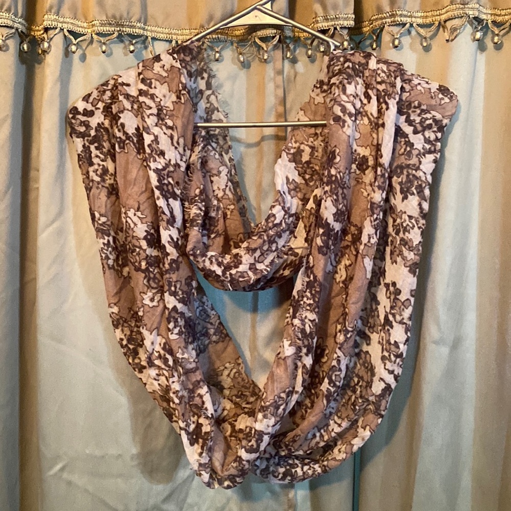 Simply Vera Vera wang scarf
